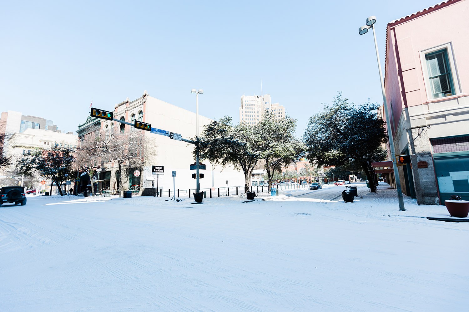 Snow day in San Antonio, Monday, Feb. 15, 2021. <em>Photo by Isaiah Alonzo</em>